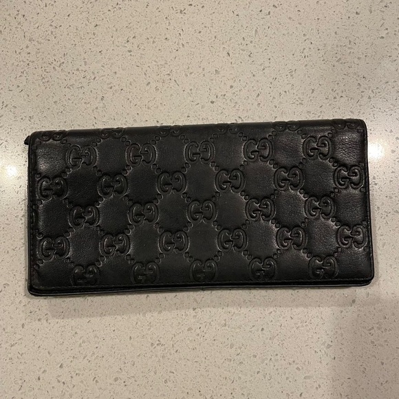 Gucci Other - Authentic Gucci wallet
